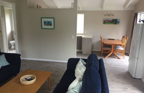 Waikanae House | Peaceful bach located close to the beach