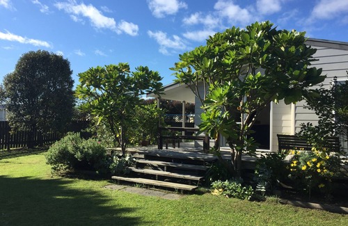 Waikanae House | Peaceful bach located close to the beach