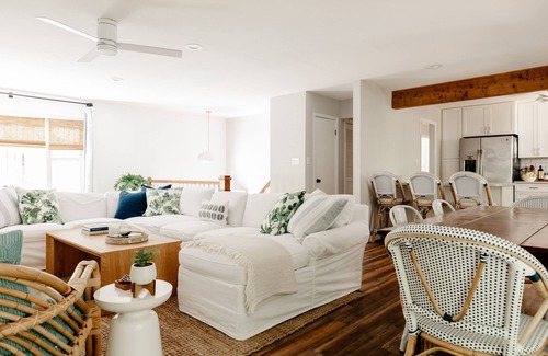 Southern Shores House | Peaceful Beach Retreat in Southern Shores.Beach Front Parking Passes included