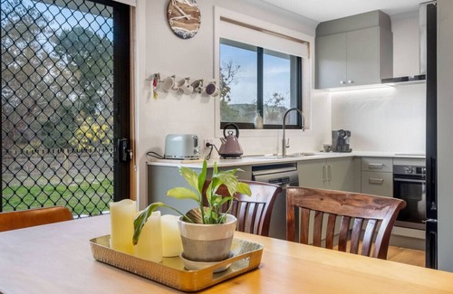 Clifton Beach Apartment | Peaceful Beachside Home
