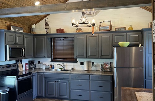 Blocker Cabin | Peaceful Cabin. Hot Tub near Lake Eufaula for R&R.