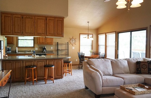 Evening Shade Cabin | Peaceful Cabin in the Woods Near Lake Tenkiller - Sleeps 6