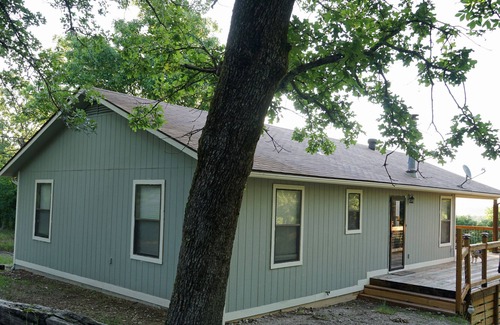 Evening Shade Cabin | Peaceful Cabin in the Woods Near Lake Tenkiller - Sleeps 6