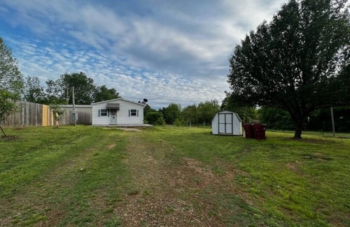 Hugo House | Peaceful Cottage home just 6 minutes from Choctaw Casino