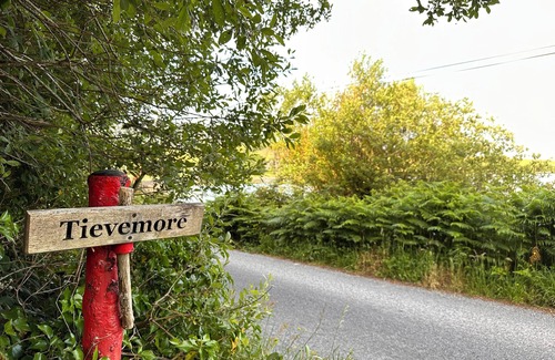 Renvyle House | Peaceful Cottage on 4 Acres with Bay and Mountain Views
