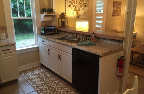 Ashland City Cottage | Peaceful Cottage Retreat Near Nashville!