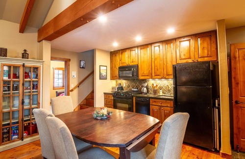 Tamarack Cottage | Peaceful Cottage | Ski-In/Ski-Out, Private Hot Tub