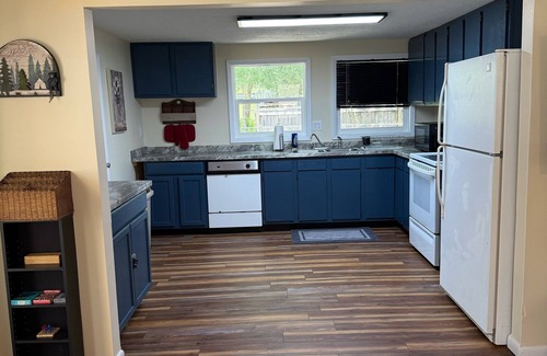 Fort McCoy House | PEACEFUL COTTAGE WITH SCREENED POOL UNDER THE OAKS IN THE OCALA NATIONAL FOREST!