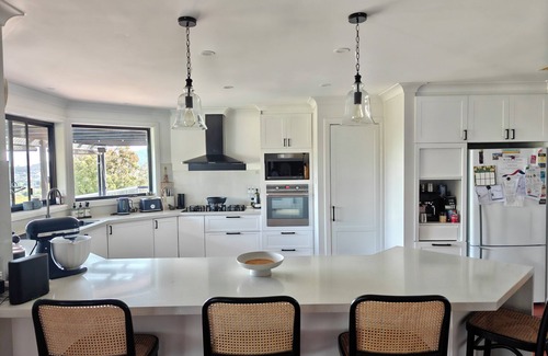 Jerrabomberra House | Peaceful country retreat near Canberra—relax, explore, and unwind. Book now!