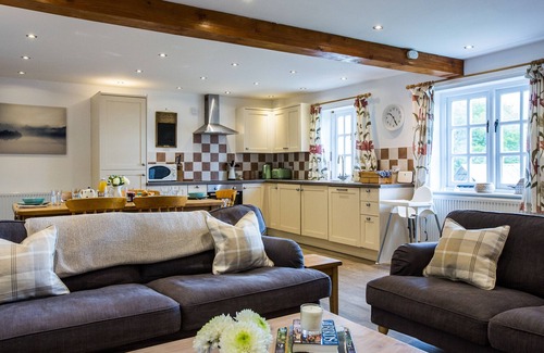 Lydney House | Peaceful country cottage with beautiful river views, family and dog friendly