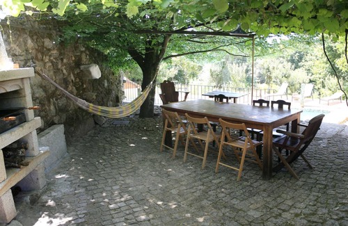 Romarigaes Cottage | Peaceful country cottage with pool