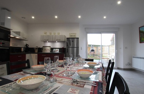 Le Mesnil Cottage | Peaceful country house with garden, near Cotentin beaches