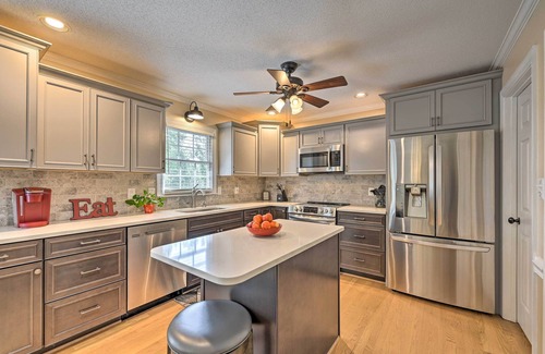Browns Summit House | Peaceful Country Retreat w/Easy Highway Access!