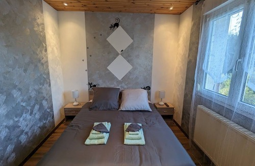 Renauvoid Bed & Breakfast | Peaceful Countryside Retreat near Epinal - Family Room, Nature Trails & Biking Routes
