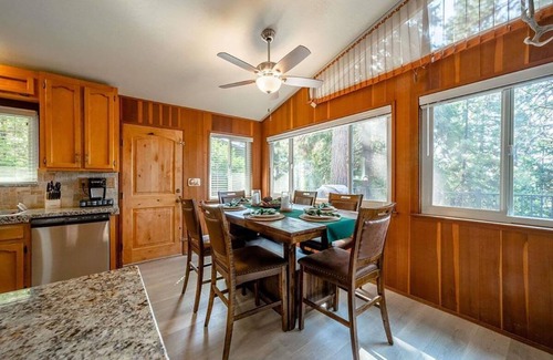 Mi-Wuk Village House | Peaceful, dog-friendly mountain cabin near Pinecrest Lake and Dodge Ridge