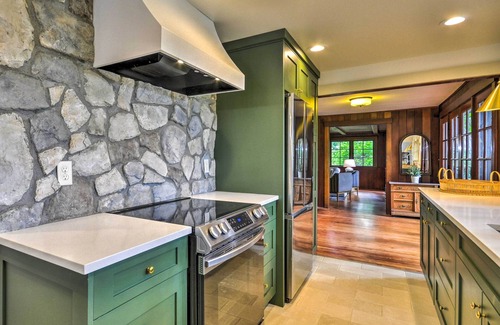 Carver Cottage | Peaceful + Elegant Cottage w/Riverside View