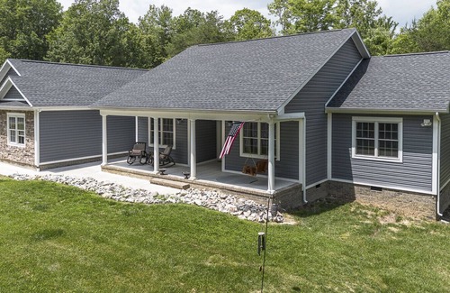 Rockbridge Baths House | Peaceful Escape Near VMI, WLU & VA Horse Center