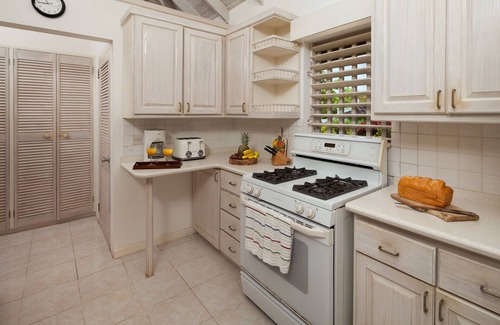 Long Bay Villa | Peaceful family getaway in tropical gardens steps away from beach. WiFi; AC; BBQ