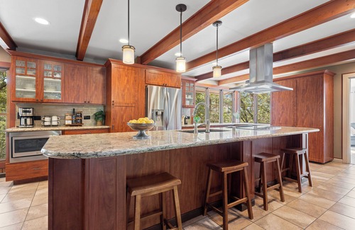 Meadow Vista House | 🌳Peaceful Family Retreat 🏊‍♂️ Hot Tub & Game-room 🎱