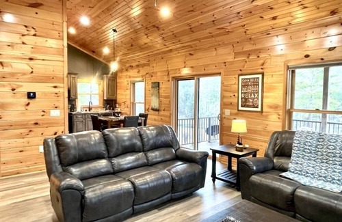 Tellico Plains Cabin | Peaceful family cabin near fishing with over 100 acres of mountain and field trails to explore! by RedAwning