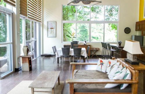 Laguna Province House | Peaceful Forest Haven 3 BR Bangkong Kahoy