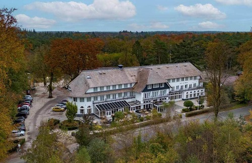 Vierhouten House | Peaceful Forest Retreat with Bike Rentals, Breakfast, Terrace, and Free Parking