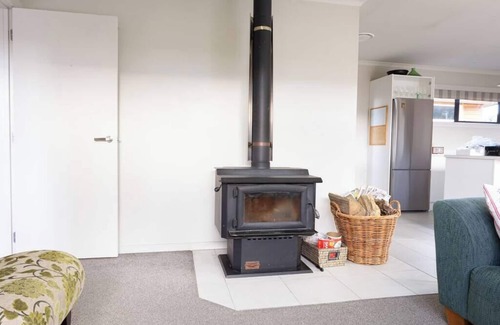 Lake Hawea House | Peaceful Hawea Escape