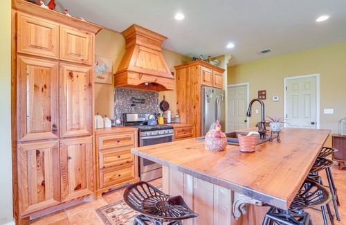 Claiborne Parish House | Peaceful Haynesville Vacation Rental w/Yard!