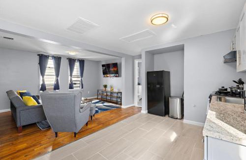 Weequahic Apartment | Peaceful Hideaway - NYC & NWK with free parking