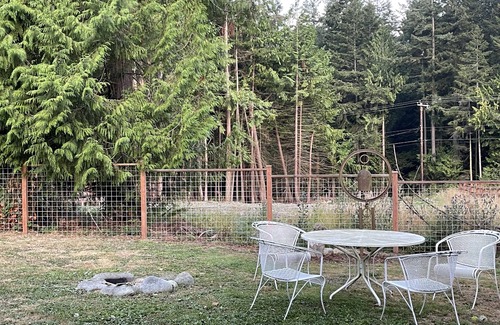 Adelma Beach House | Peaceful home away from home in the exquisite Pacific Northwest.