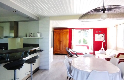 Saint-Marc-sur-Mer House | Peaceful house and wooded garden