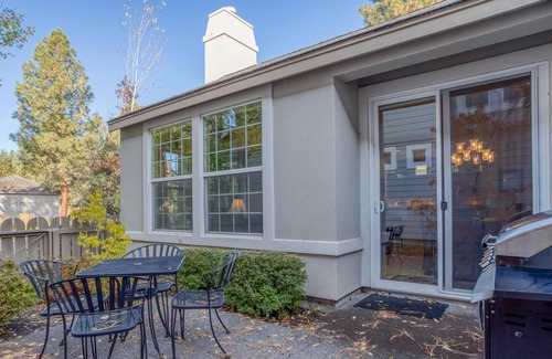 Century West House | Peaceful in the Parks