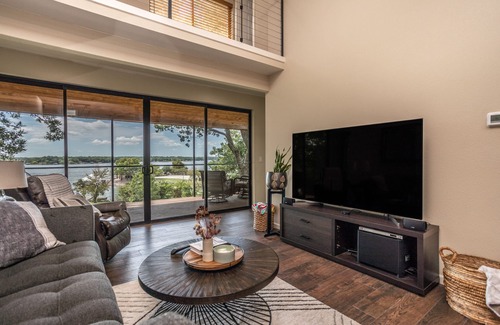 Gainesville House | Peaceful lake life atmosphere 15 miles from Winstar Casino