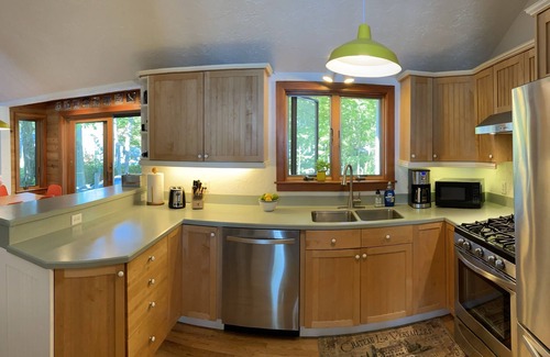 Good Hart House | Peaceful Lakefront Home in Good Hart off Tunnel of Trees