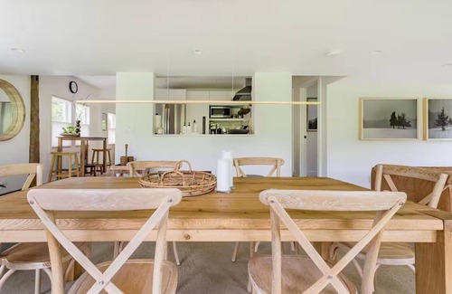 Lewisboro House | Peaceful Light-Filled Guesthouse 1 Hour From NYC