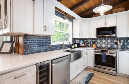 Hayesville House | Peaceful Mountain Retreat, Close to Everything, Hot Tub & EV Charger!