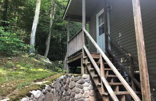 North Woodstock Apartment | Peaceful Mtn Studio Pet-friendly