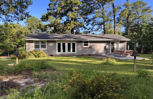 Mossy Oaks House | Peaceful Nature Retreat Centrally Located with Pool - Family-Friendly