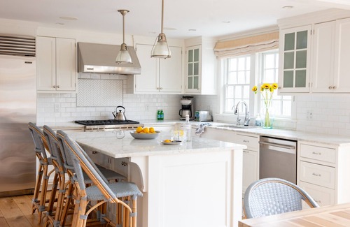 Tom Nevers House | Peaceful Oasis: 5-Bedroom Home. Saltwater Pool, Hot Tub, and Attached Apartmentn