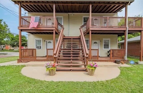 Forest Park Apartment | Peaceful One Bedroom Home near Chicago