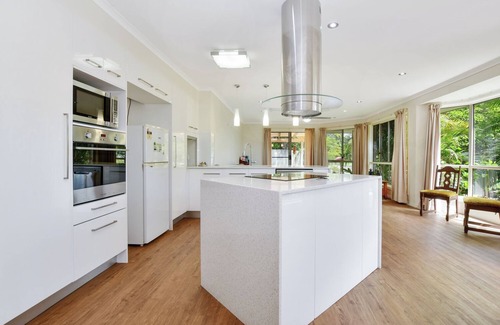Mountain Creek House | Peaceful, Pet Friendly Home