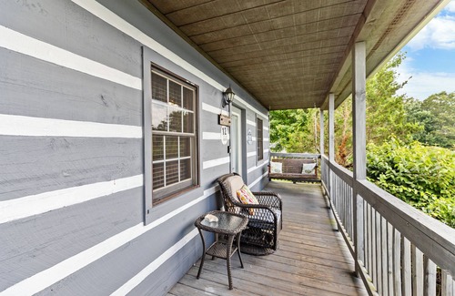 Fancy Gap Cabin | Peaceful Pines Mountain Cabin with Jacuzzi and Views! Cabin 12