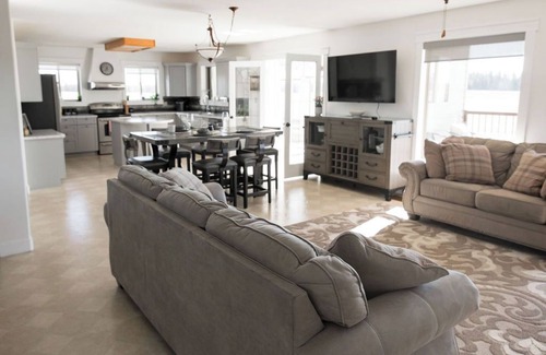 Vanderhoof Other | Peaceful Private Home, 7 mins from town. With all the essentials for relaxation