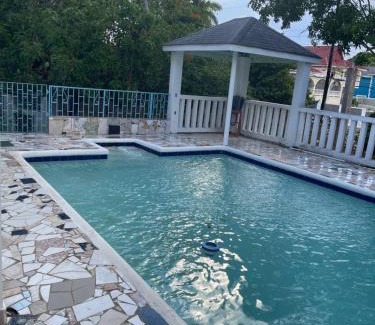 IronShore Estates House | Peaceful Private Home With Exclusive Swimming Pool