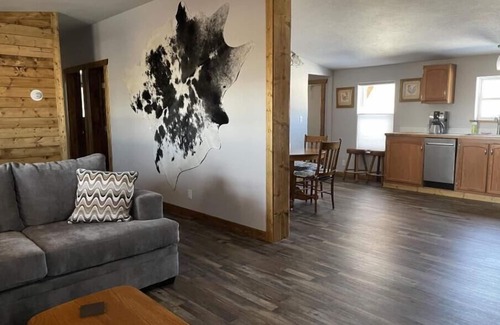 Gunnison House | Peaceful, Private Ranch House with Expansive Views