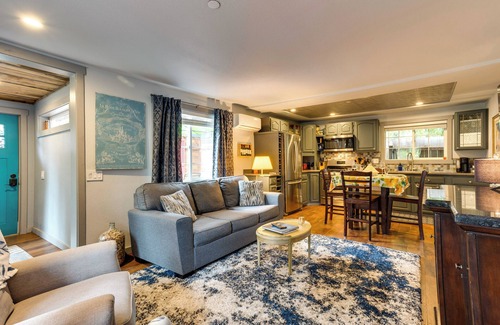 Maple Heights-Lake Desire Cottage | Peaceful Renton Retreat w/Hot Tub Access!