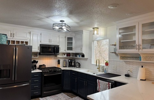 Columbia House | Peaceful retreat close to the trail in SW Columbia