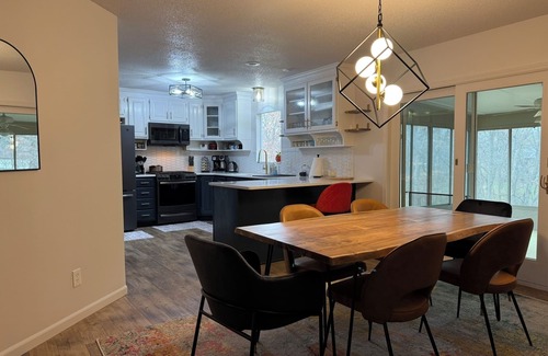 Columbia House | Peaceful retreat close to the trail in SW Columbia