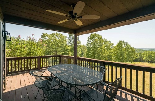 Bonne Terre House | PEACEFUL retreat in NATURE on 100-Acre Property
