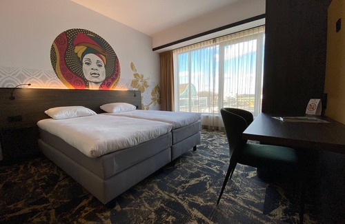 Emmen Hotel | Peaceful Retreat Near Forest Thrills & Emmen's Attractions | Nature Reserves
